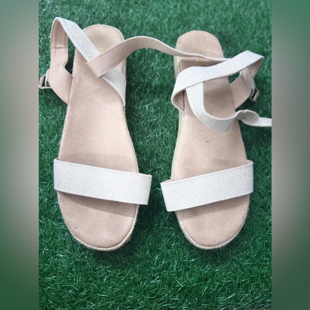 Old Navy Women's Cream Espadrilles Size 9